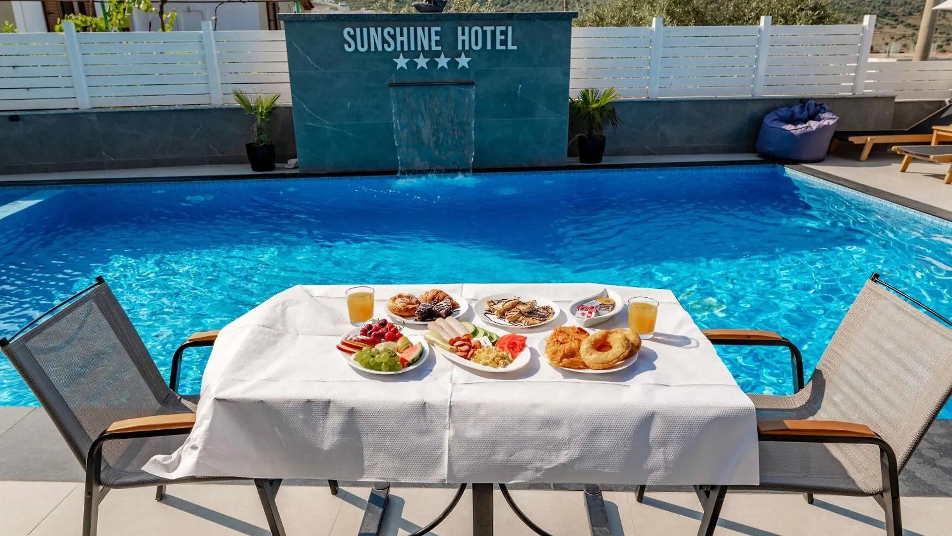 Sunshine Hotel Ksamil