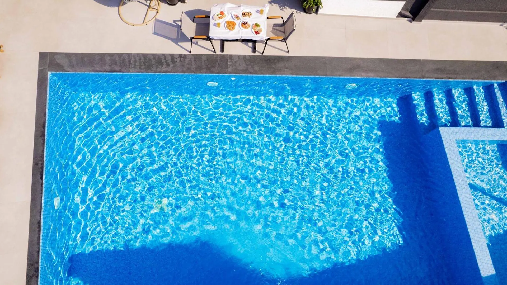 Sunshine Hotel Ksamil