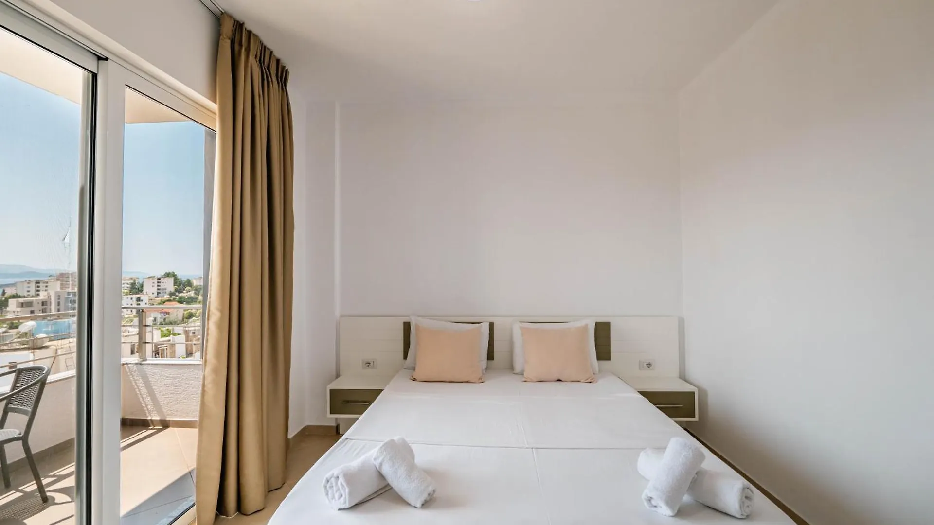 Sunshine Hotel Ksamil