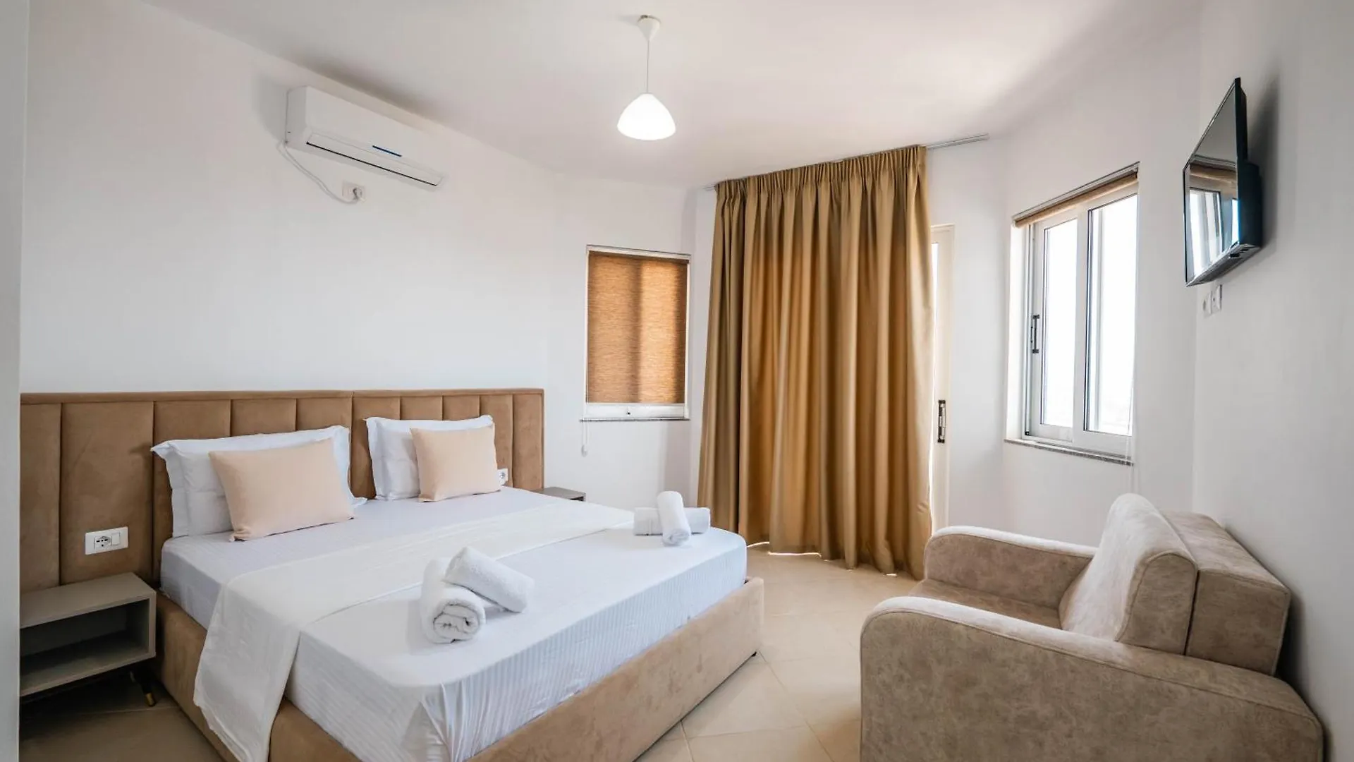 Sunshine Hotel Ksamil