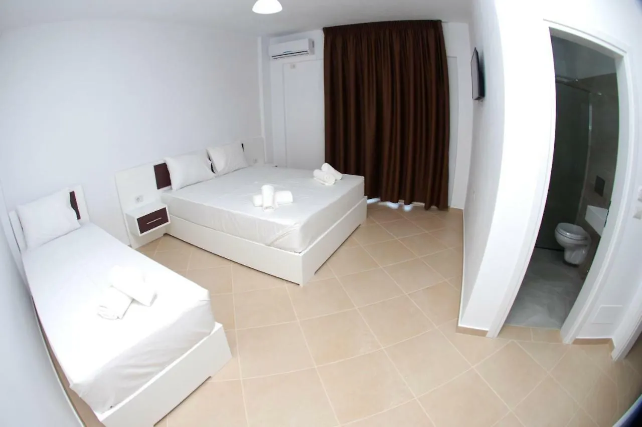Sunshine Hotel Ksamil