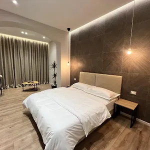  Hotel Enzo & Blloku Albanië