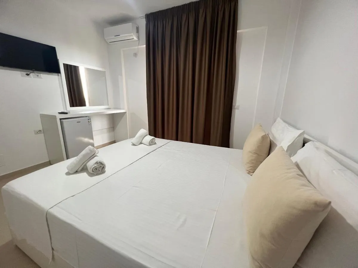 Sunshine Hotel Ksamil